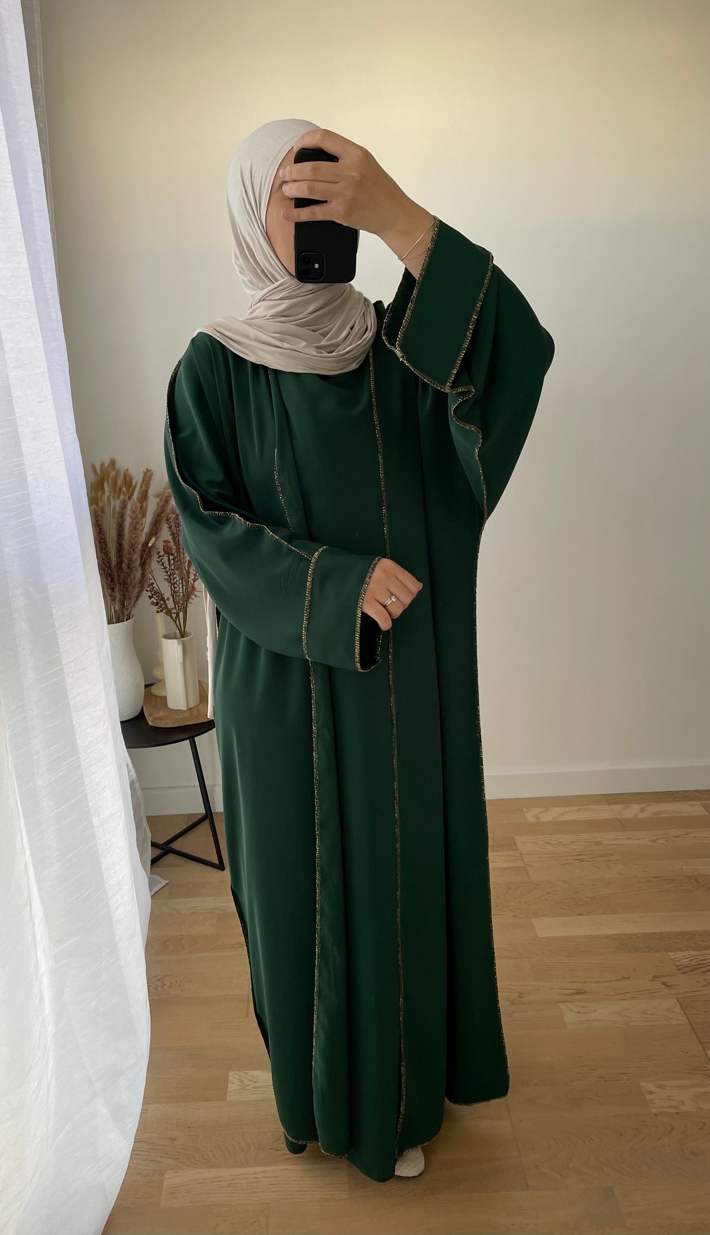 Abaya Amira