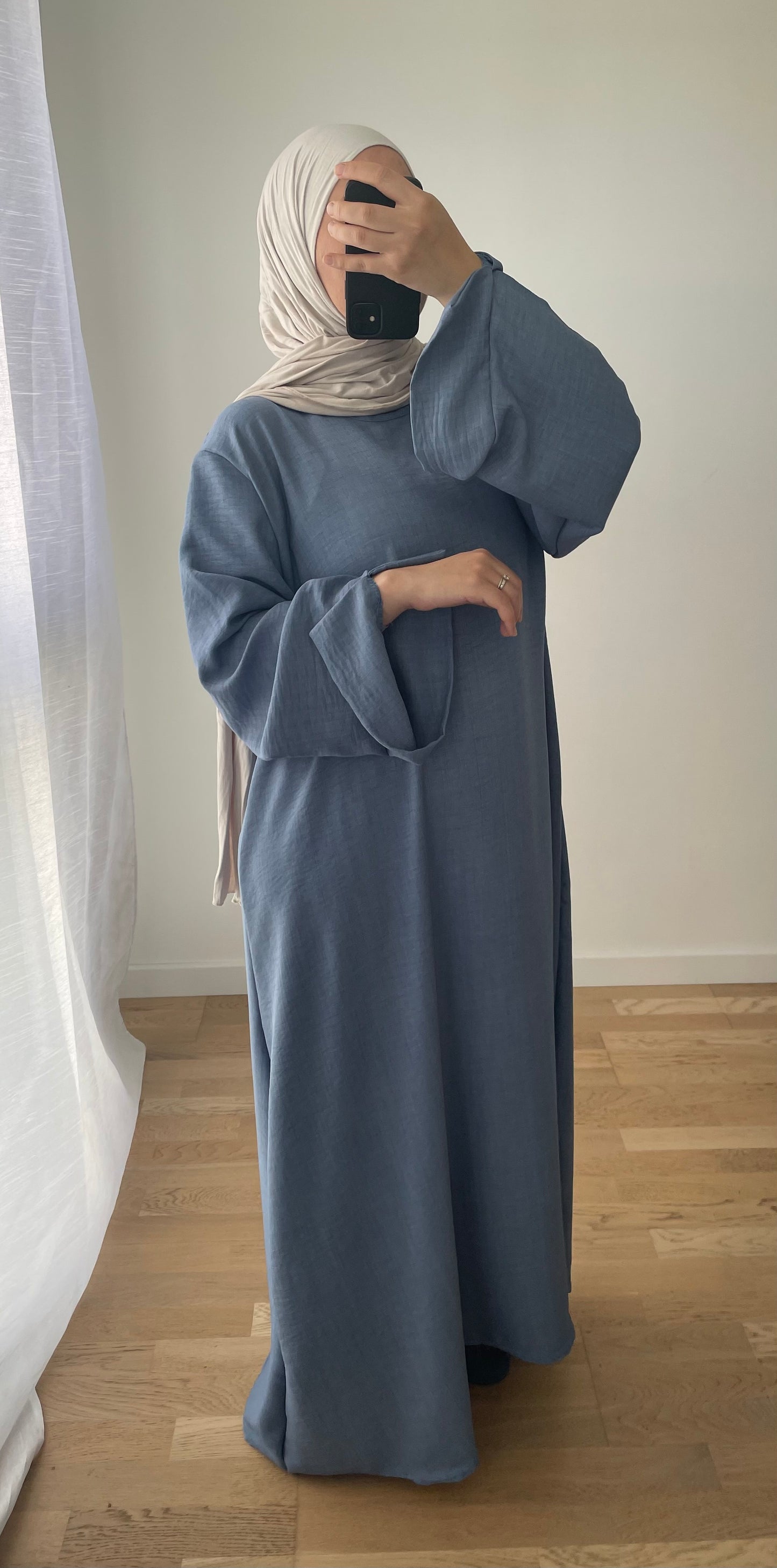 Abaya Mina