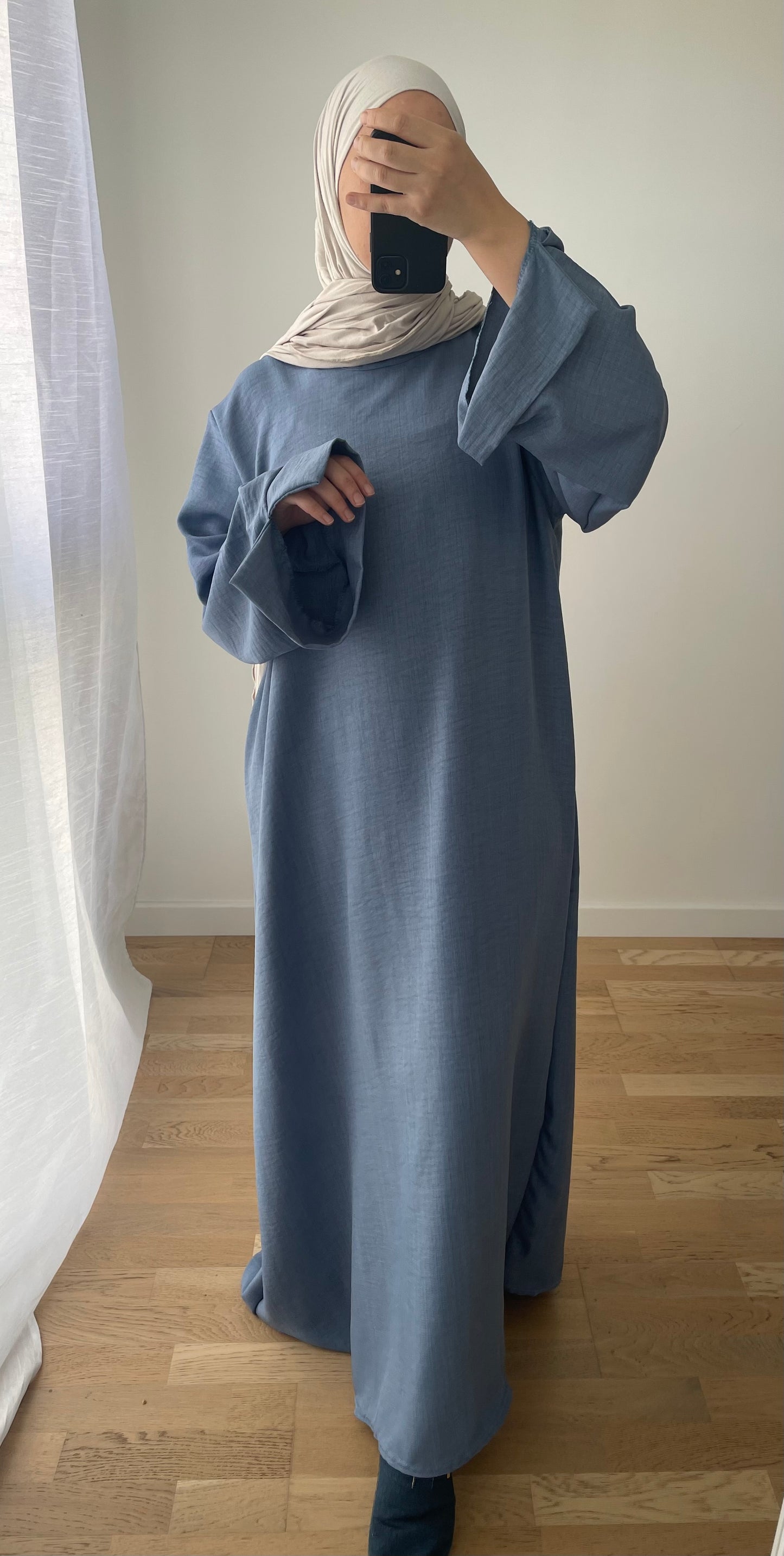 Abaya Mina