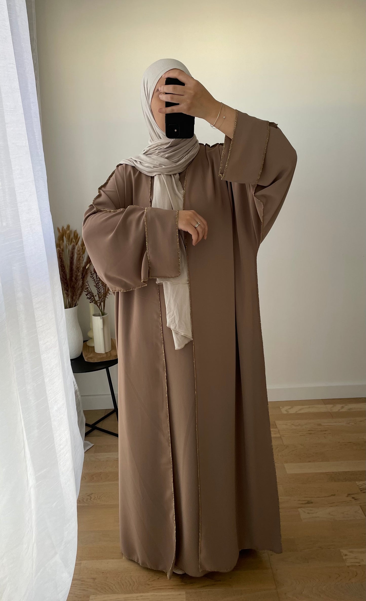 Abaya Amira