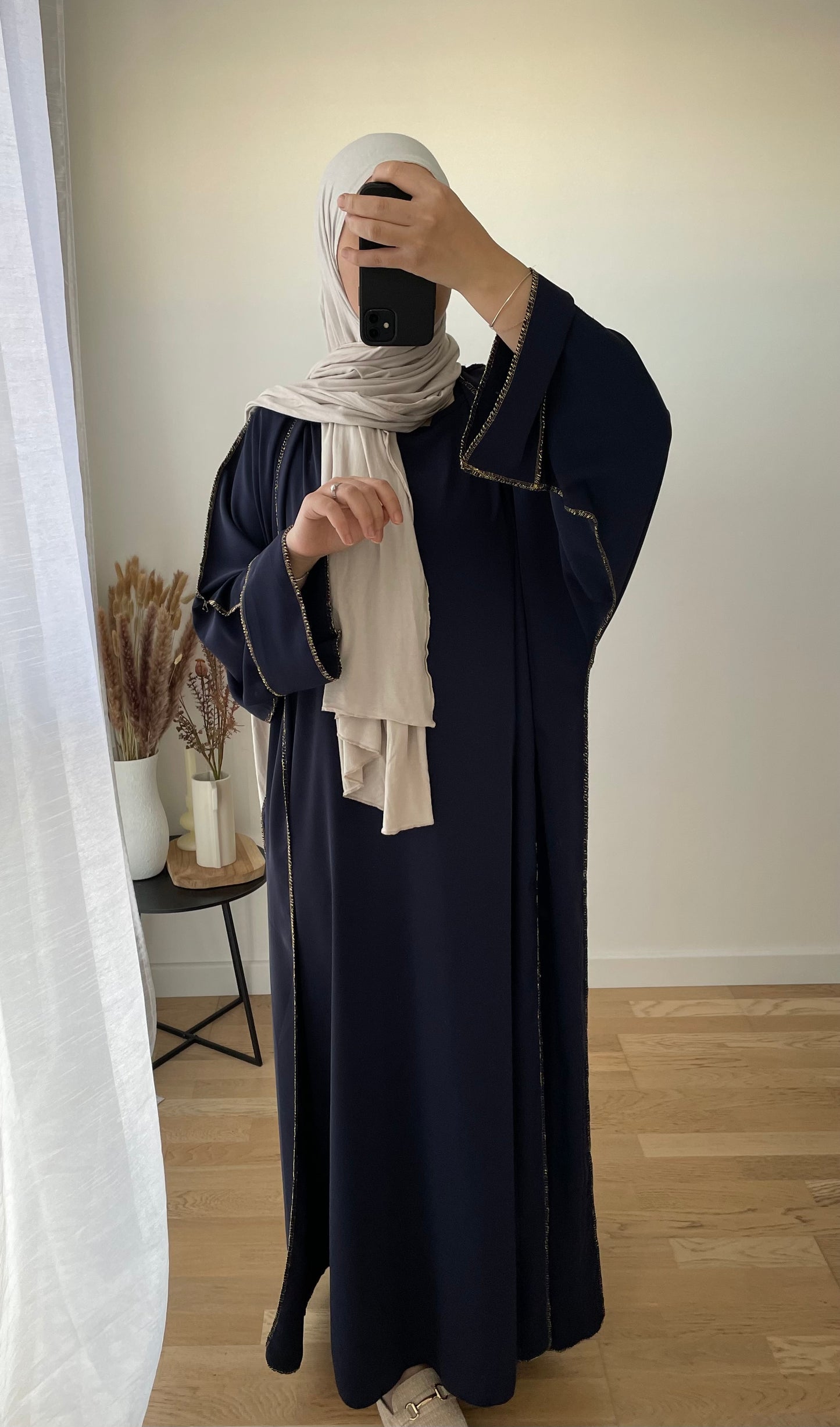 Abaya Amira