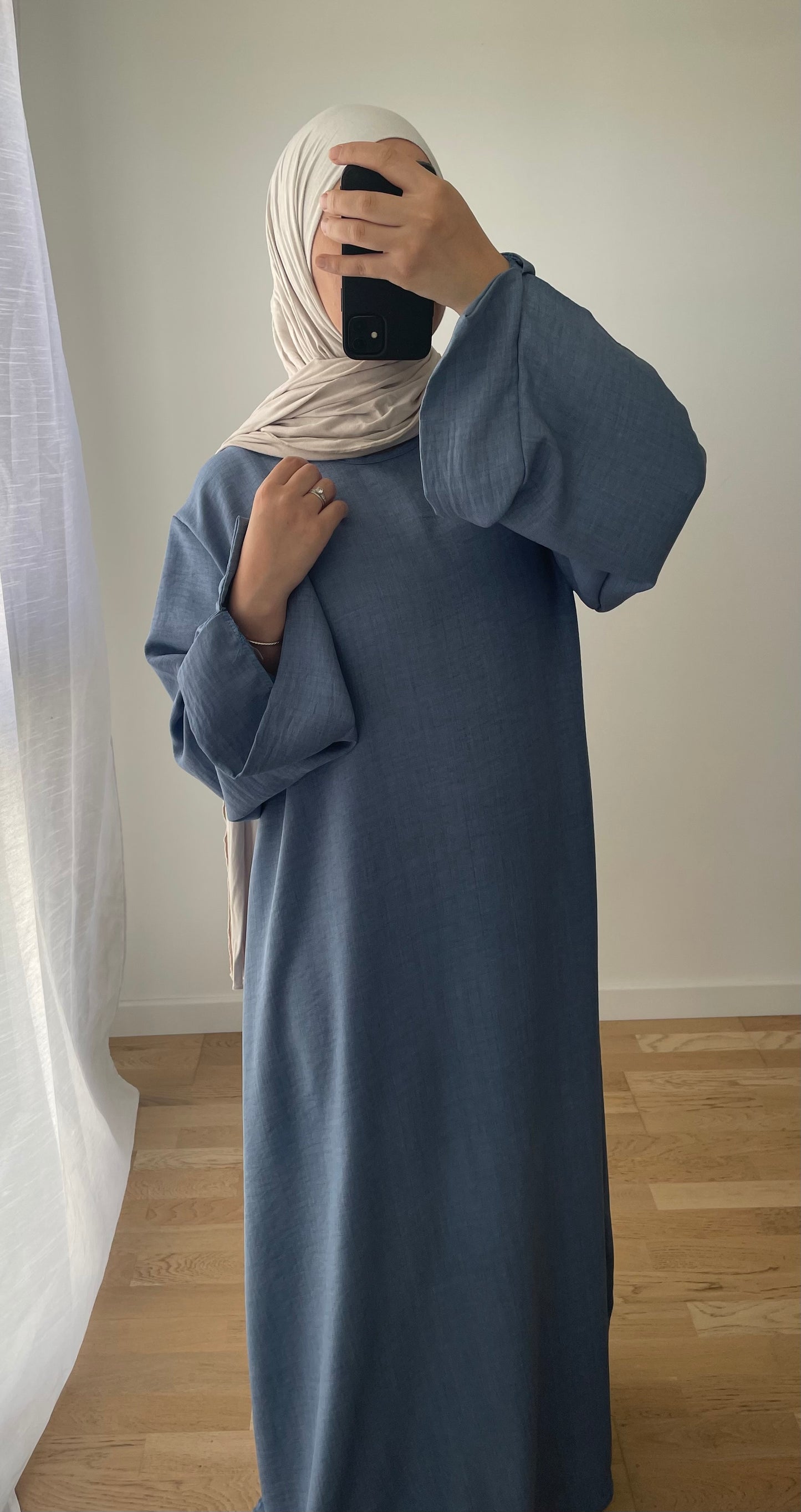 Abaya Mina