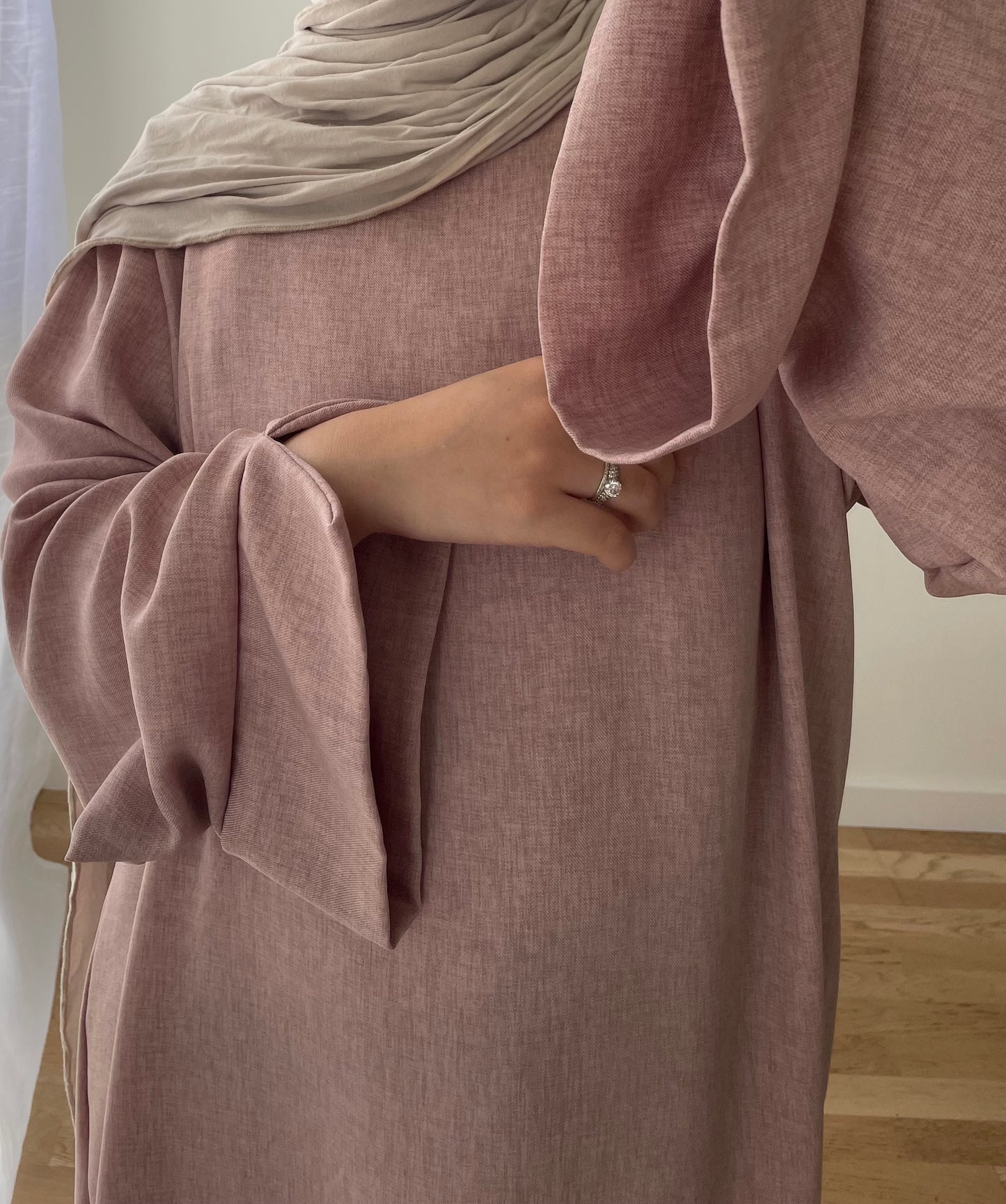 Abaya Mina