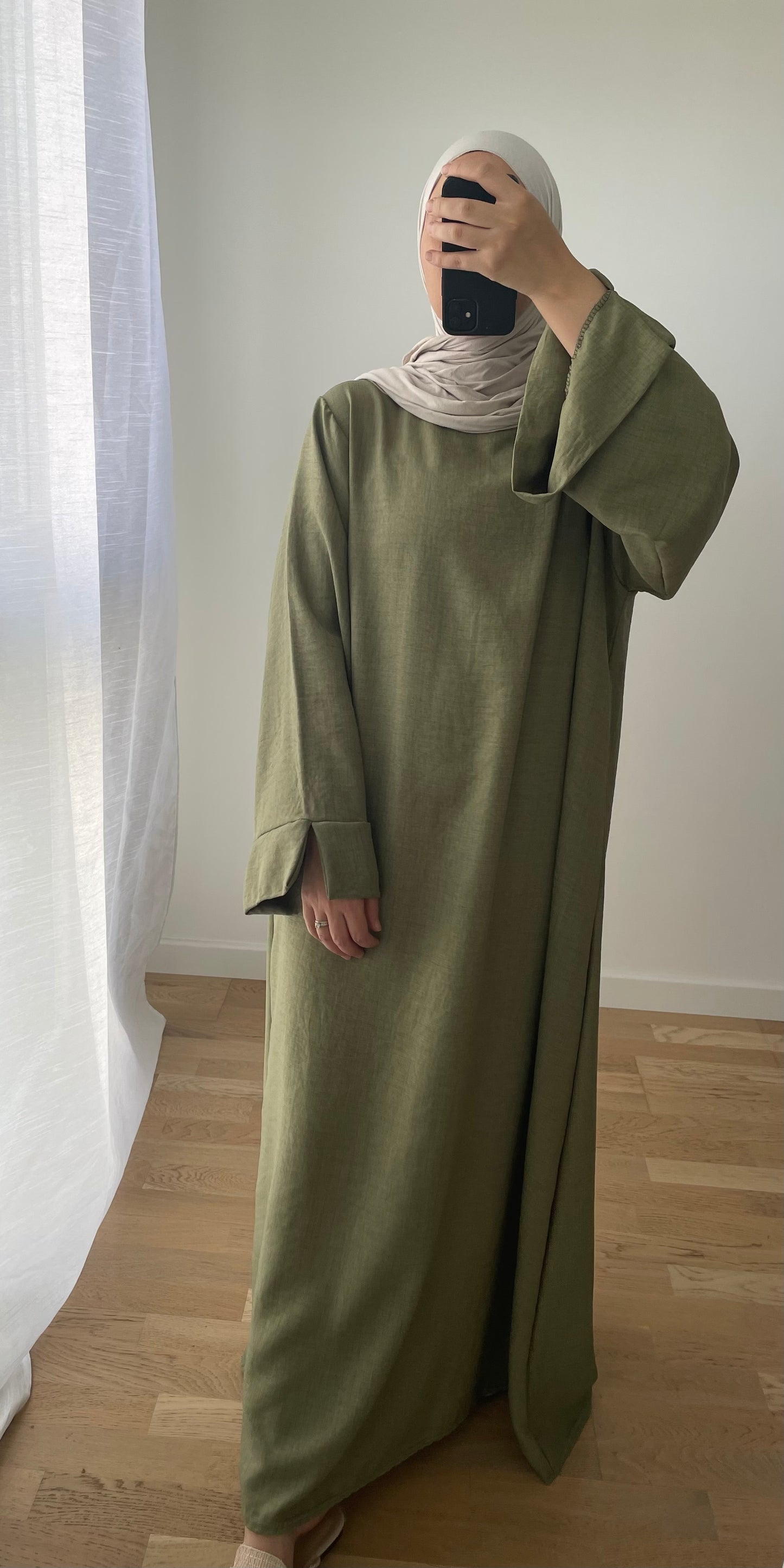 Abaya Mina