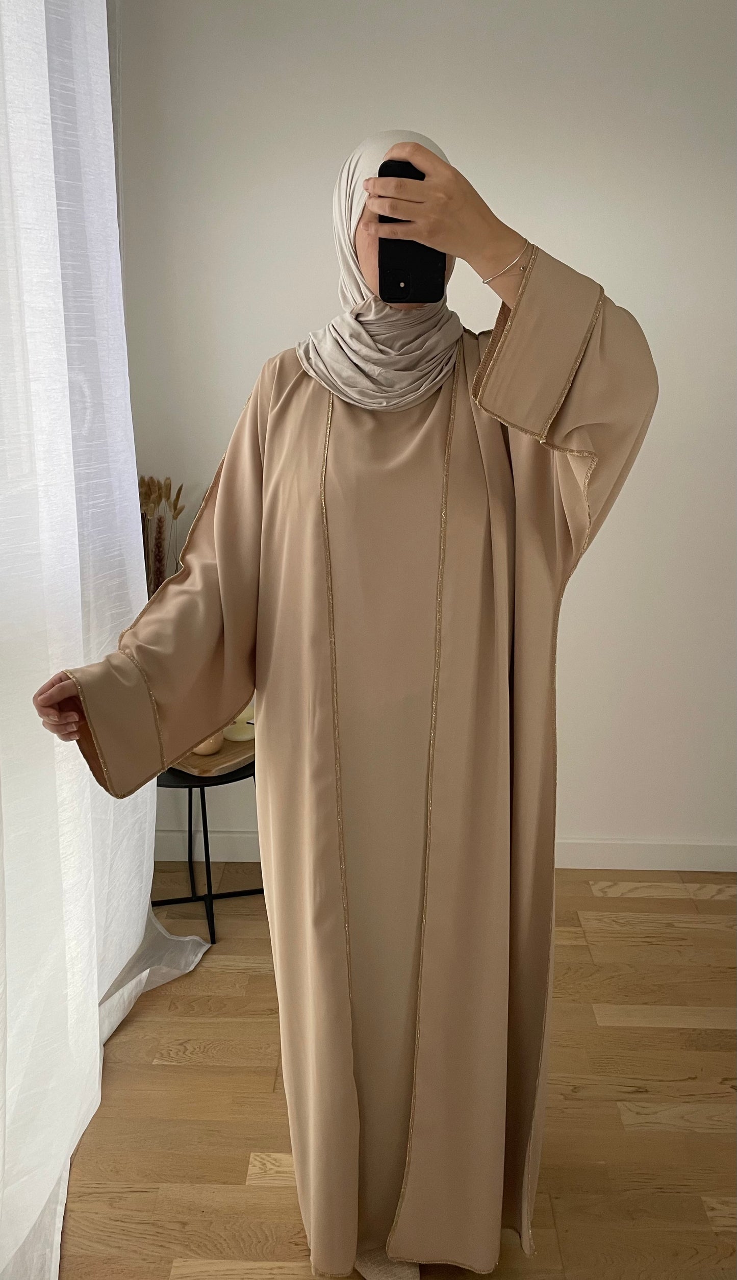 Abaya Amira